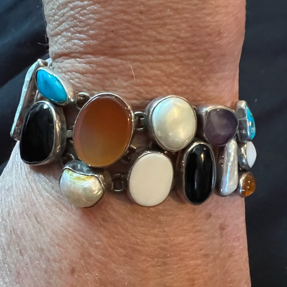 Gorgeous Vintage gemstone bracelet